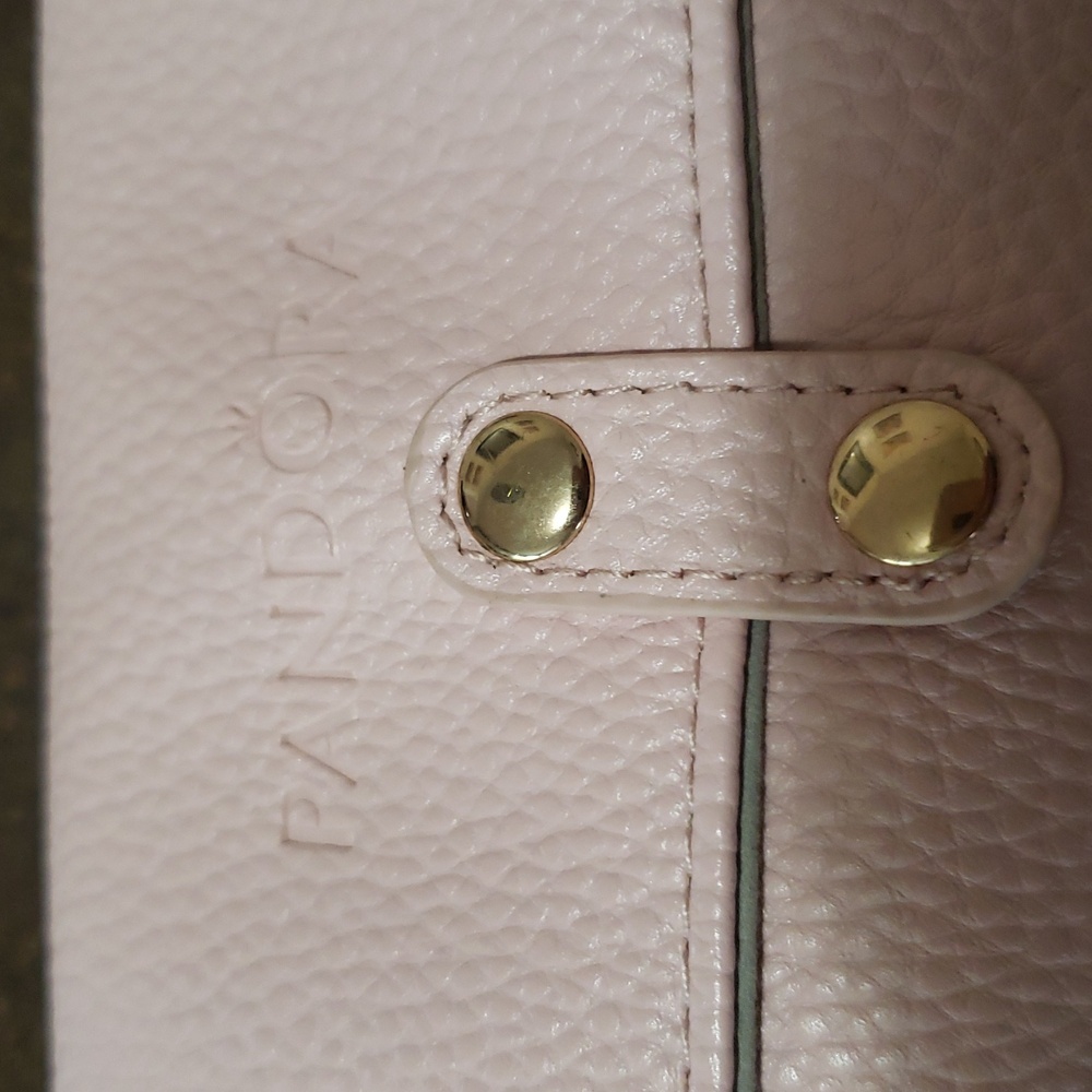 Pandora Pretty Pink Leather Travel Jewelry Case.